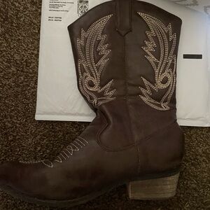 Real cowgirl Boots